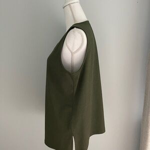 Liz Claiborne Olive Green Sleeveless Tank Top